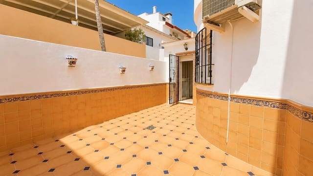 5 Zimmer Reihenhaus zu verkaufen in San Pedro de Alcantara, Marbella - 750.000 € (Ref: 10024380)