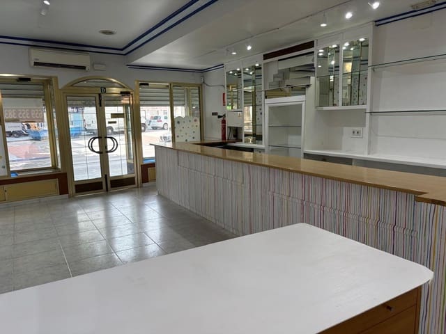 5 sypialnia Komercyjne do wynajęcia w San Pedro de Alcantara, Marbella - 2 700 € (Ref: 10033902)