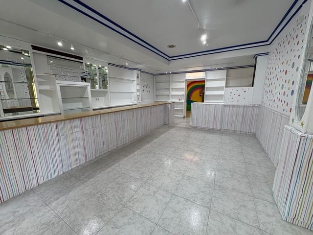 5 sypialnia Komercyjne do wynajęcia w San Pedro de Alcantara, Marbella - 2 700 € (Ref: 10033902)