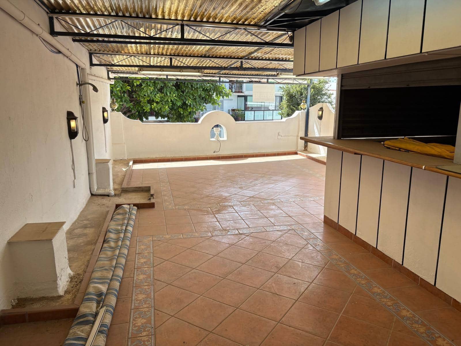 5 soveværelse Erhverv til leje i San Pedro de Alcantara - € 2.700 (Ref: 10033902)