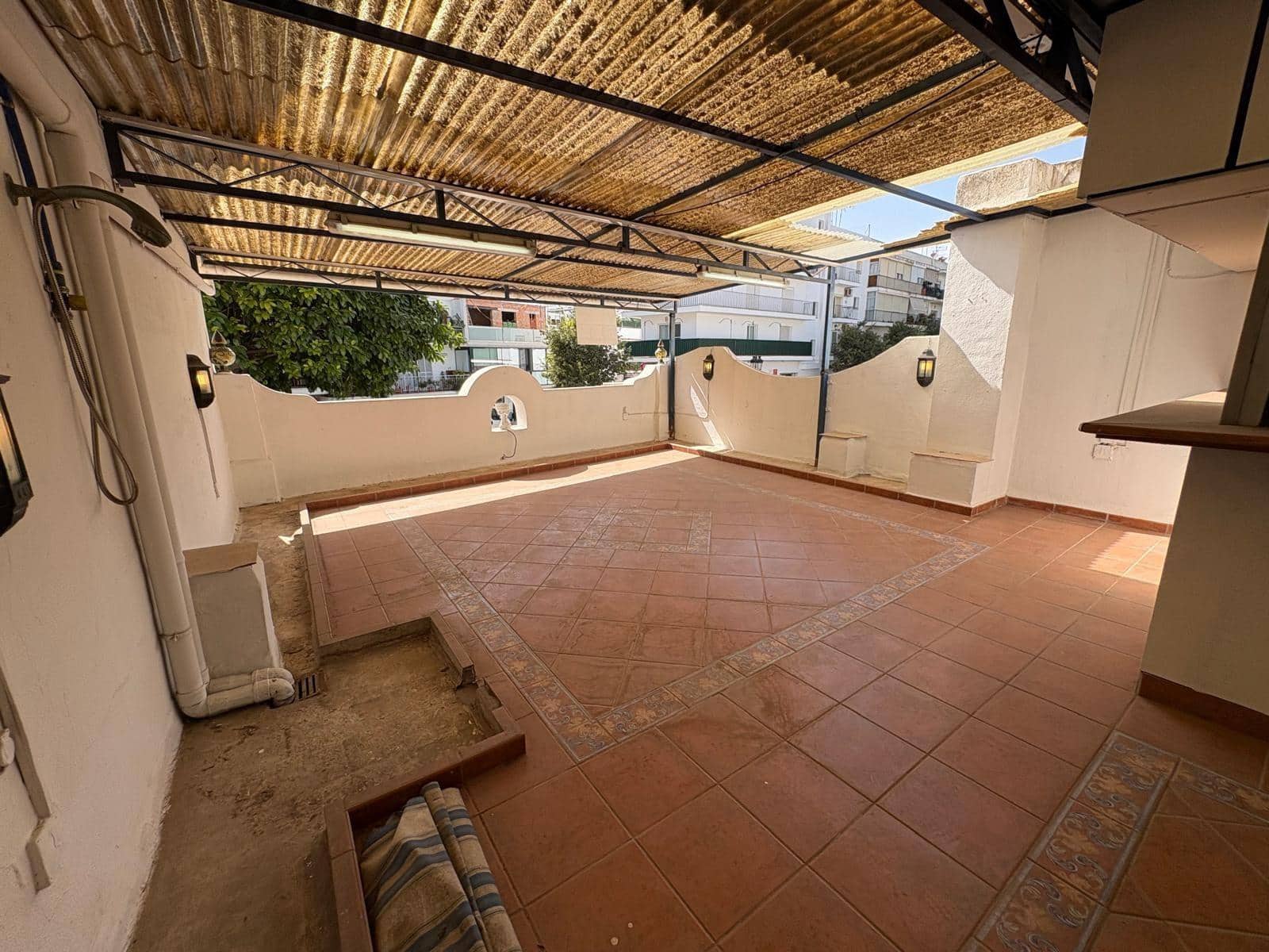 5 soveværelse Erhverv til leje i San Pedro de Alcantara - € 2.700 (Ref: 10033902)