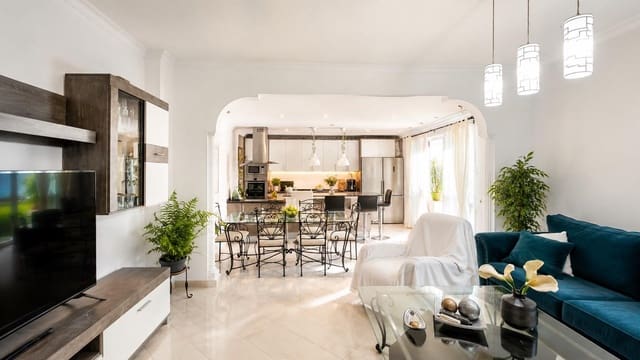 Apartamento de 4 habitaciones en San Pedro de Alcantara, Marbella en venta con garaje - 475.000 € (Ref: 10033903)