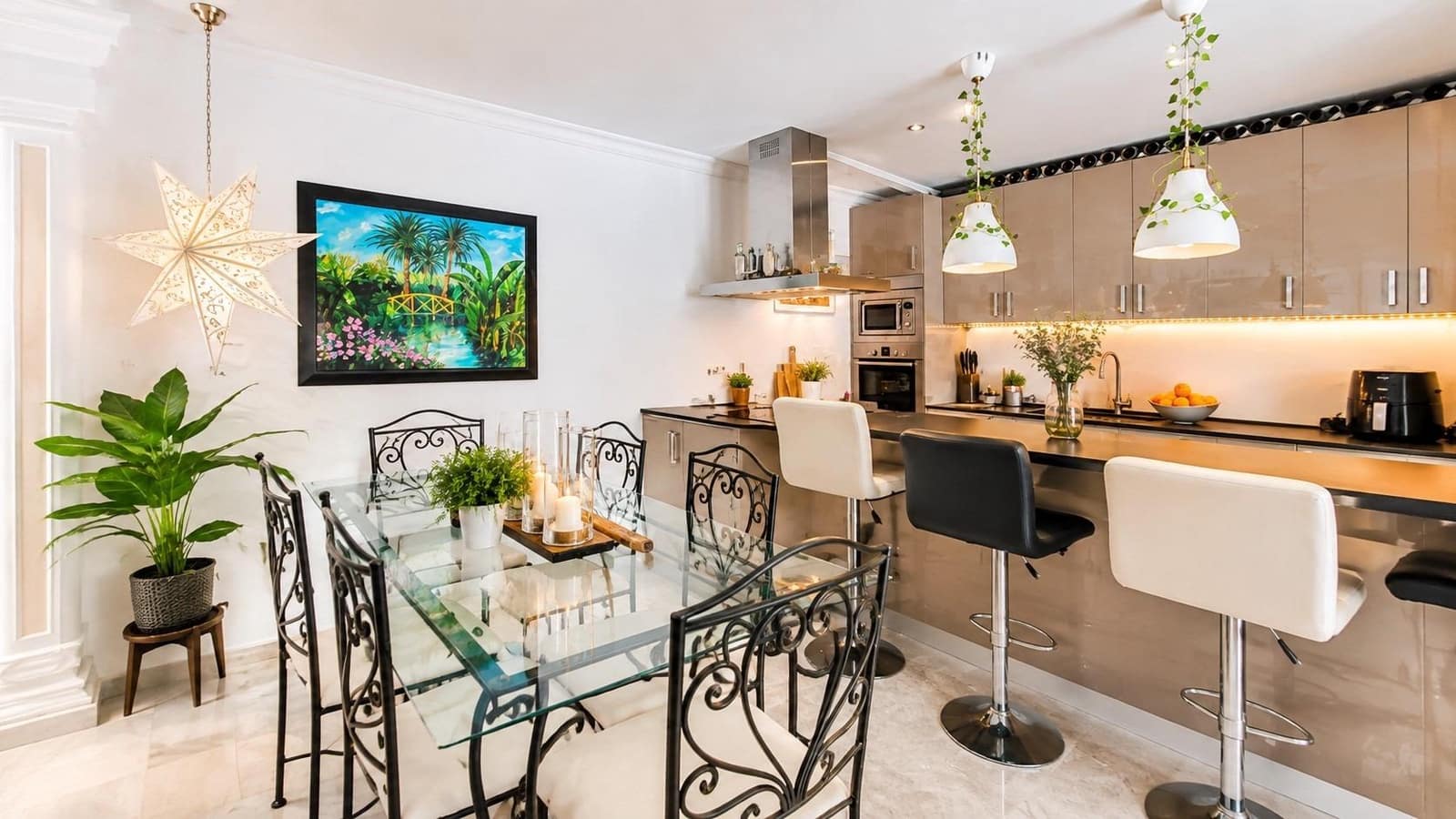 4 Zimmer Apartment zu verkaufen in San Pedro de Alcantara mit Garage - 475.000 € (Ref: 10033903)