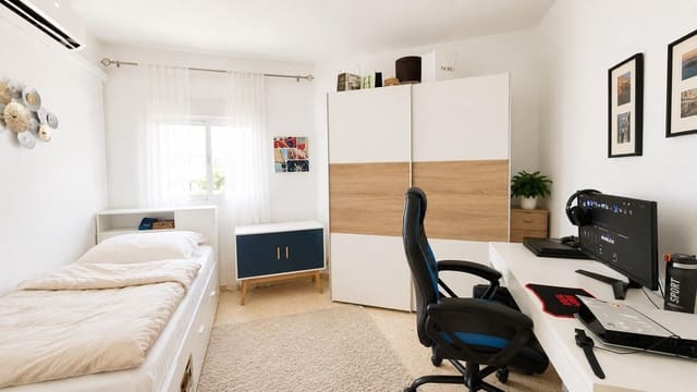 3 quarto Apartamento para venda em San Pedro de Alcantara, Marbella - 290 000 € (Ref: 10049564)