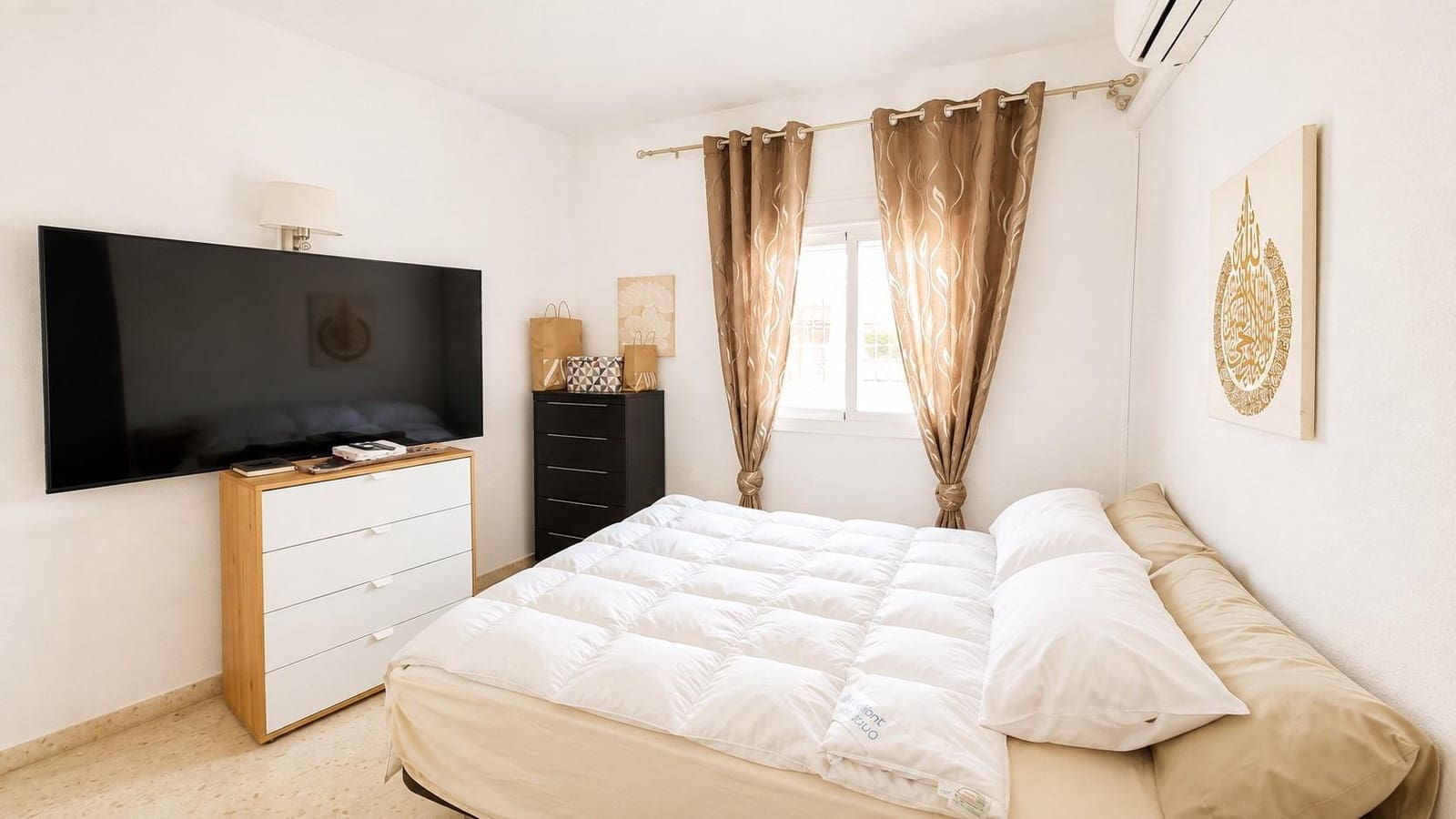 3 bedroom Apartment for sale in San Pedro de Alcantara - € 290,000 (Ref: 10049564)