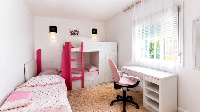 3 quarto Apartamento para venda em San Pedro de Alcantara, Marbella - 290 000 € (Ref: 10049564)