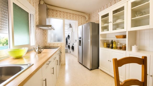 3 quarto Apartamento para venda em San Pedro de Alcantara, Marbella - 290 000 € (Ref: 10049564)