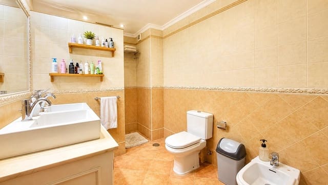 3 quarto Apartamento para venda em San Pedro de Alcantara, Marbella - 290 000 € (Ref: 10049564)