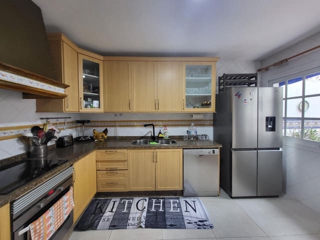 2 quarto Moradia para venda em Marbella com garagem - 629 000 € (Ref: 10076643)