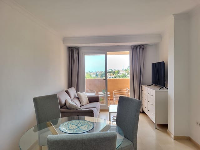 1 quarto Apartamento para arrendar em Elviria, Marbella com piscina garagem - 1 300 € (Ref: 10086444)