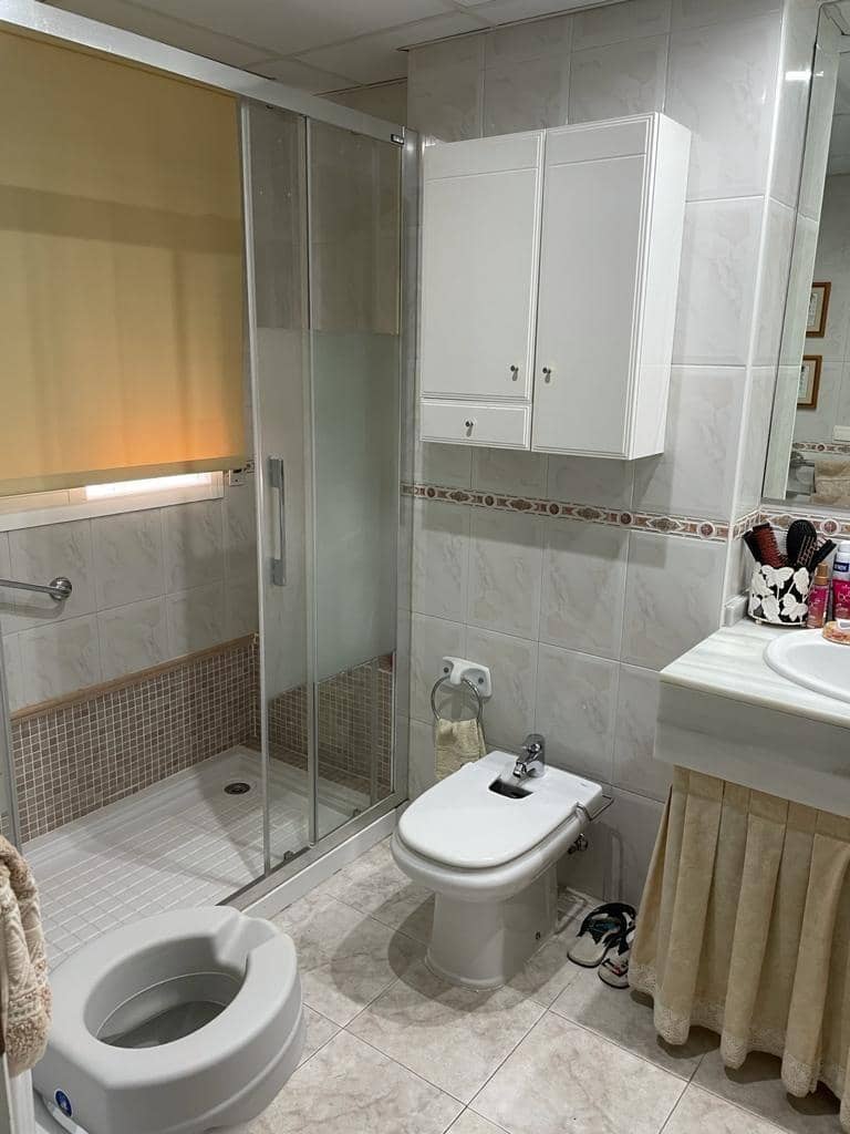 2 soverom Leilighet til leie i Marbella med svømmebasseng garasje - € 1 500 (Ref: 10094942)