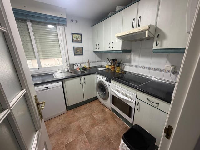 2 soverom Leilighet til leie i Marbella med svømmebasseng garasje - € 1 500 (Ref: 10094942)