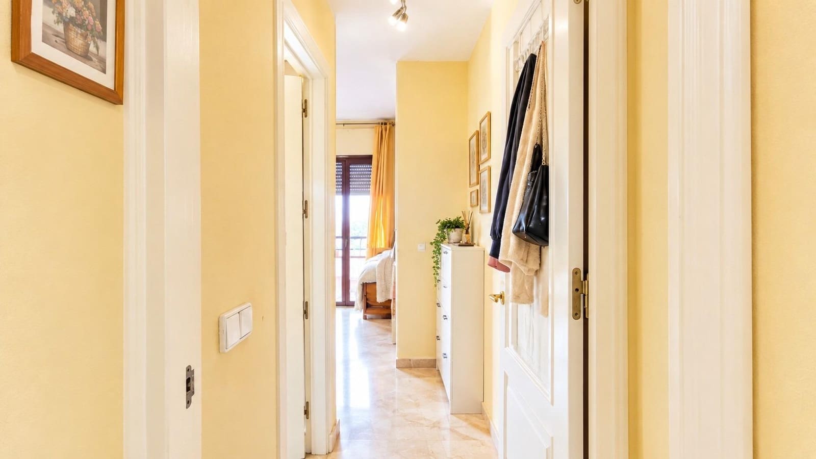 2 sovrum Lägenhet till salu i Marbella med pool - 450 000 € (Ref: 10100419)