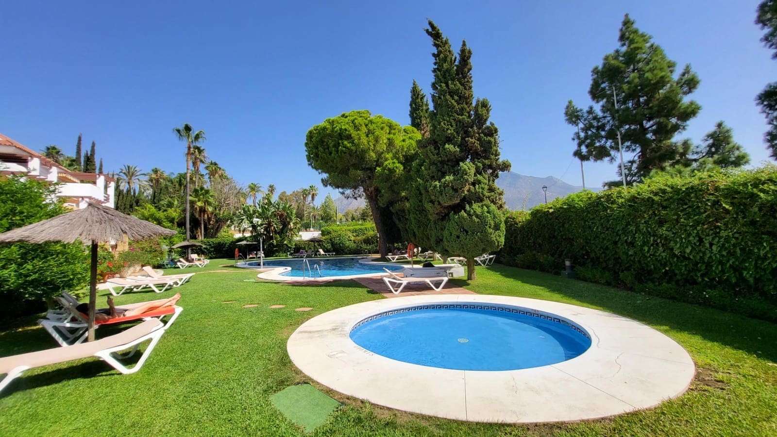 2 sovrum Lägenhet till salu i Marbella med pool - 450 000 € (Ref: 10100419)