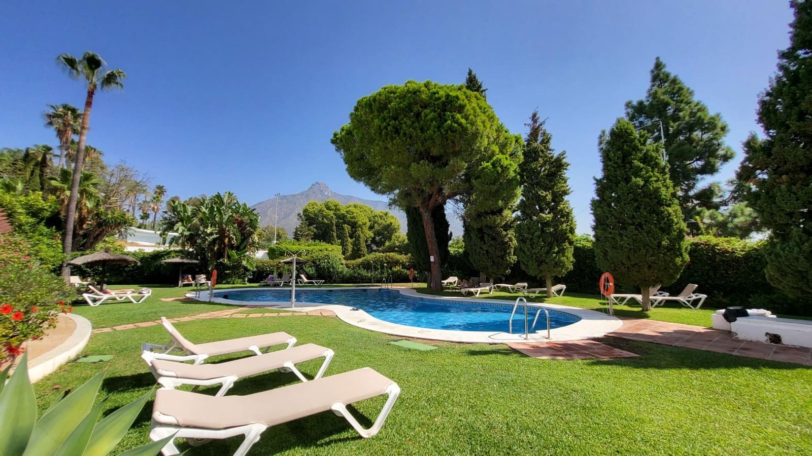 2 sovrum Lägenhet till salu i Marbella med pool - 450 000 € (Ref: 10100419)