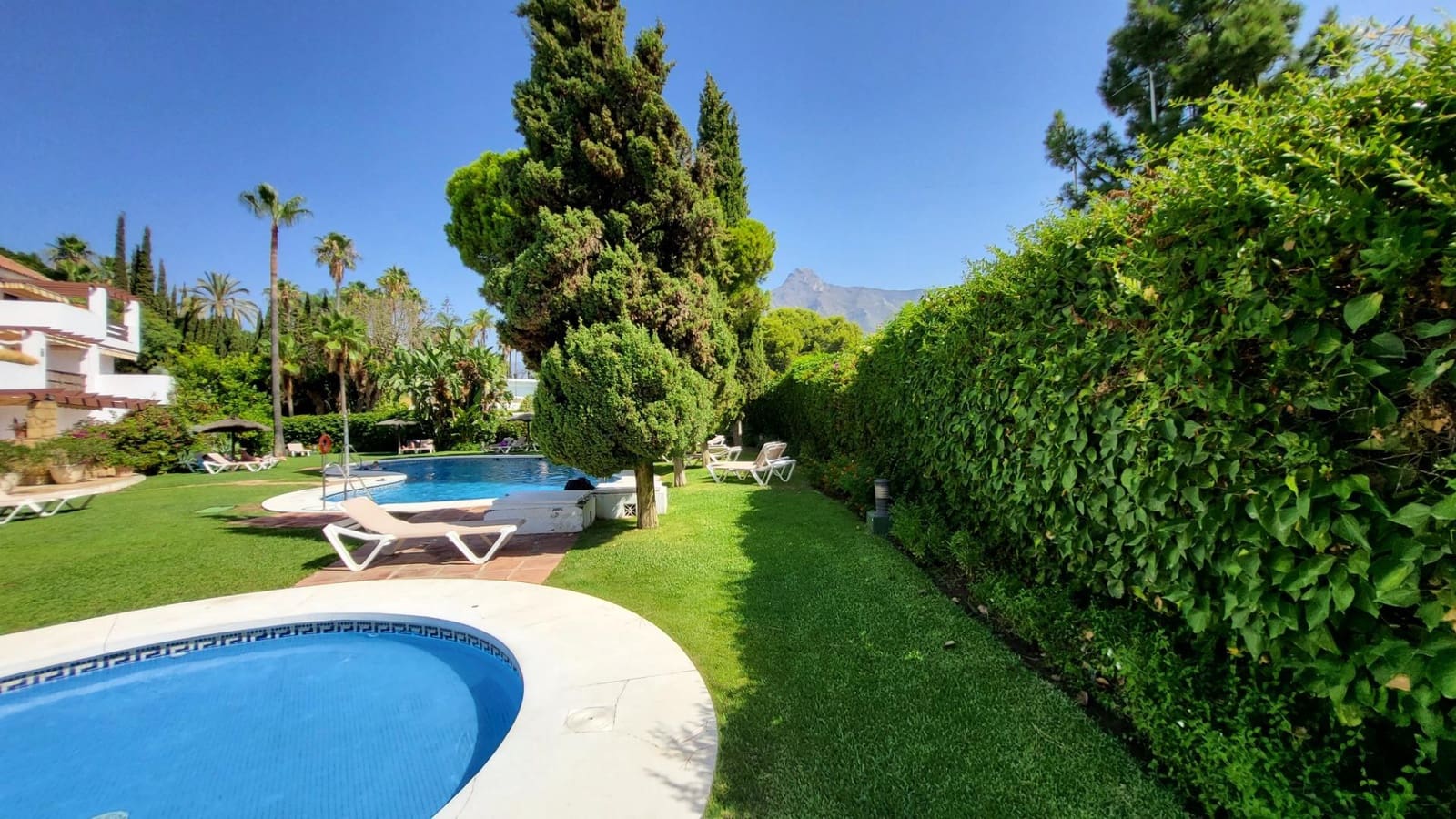 2 sovrum Lägenhet till salu i Marbella med pool - 450 000 € (Ref: 10100419)