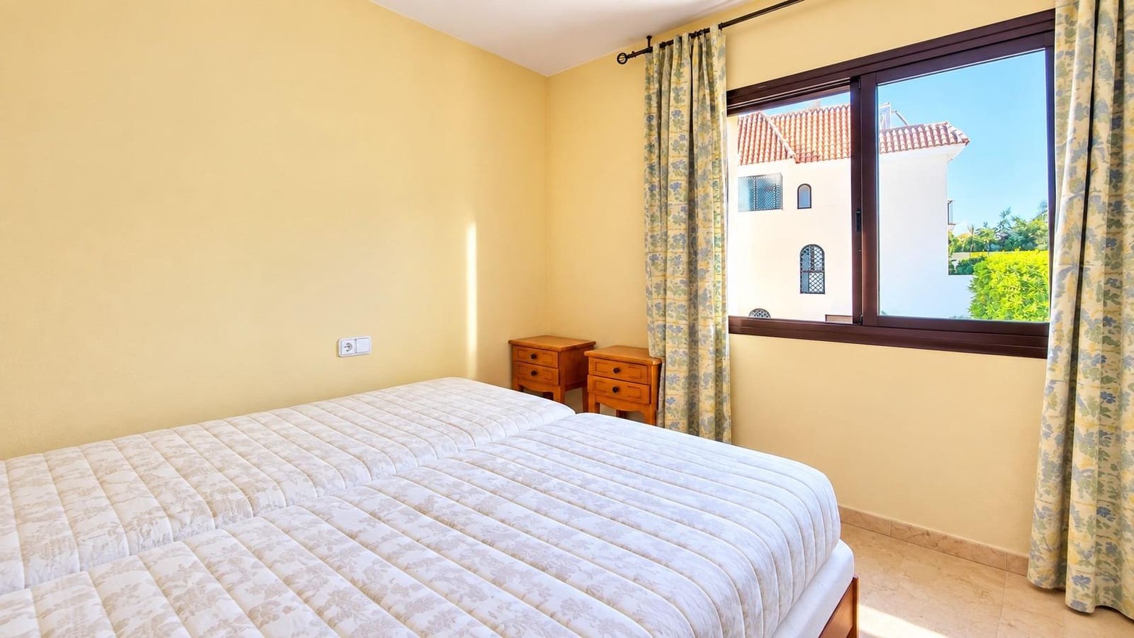 2 sovrum Lägenhet till salu i Marbella med pool - 450 000 € (Ref: 10100419)