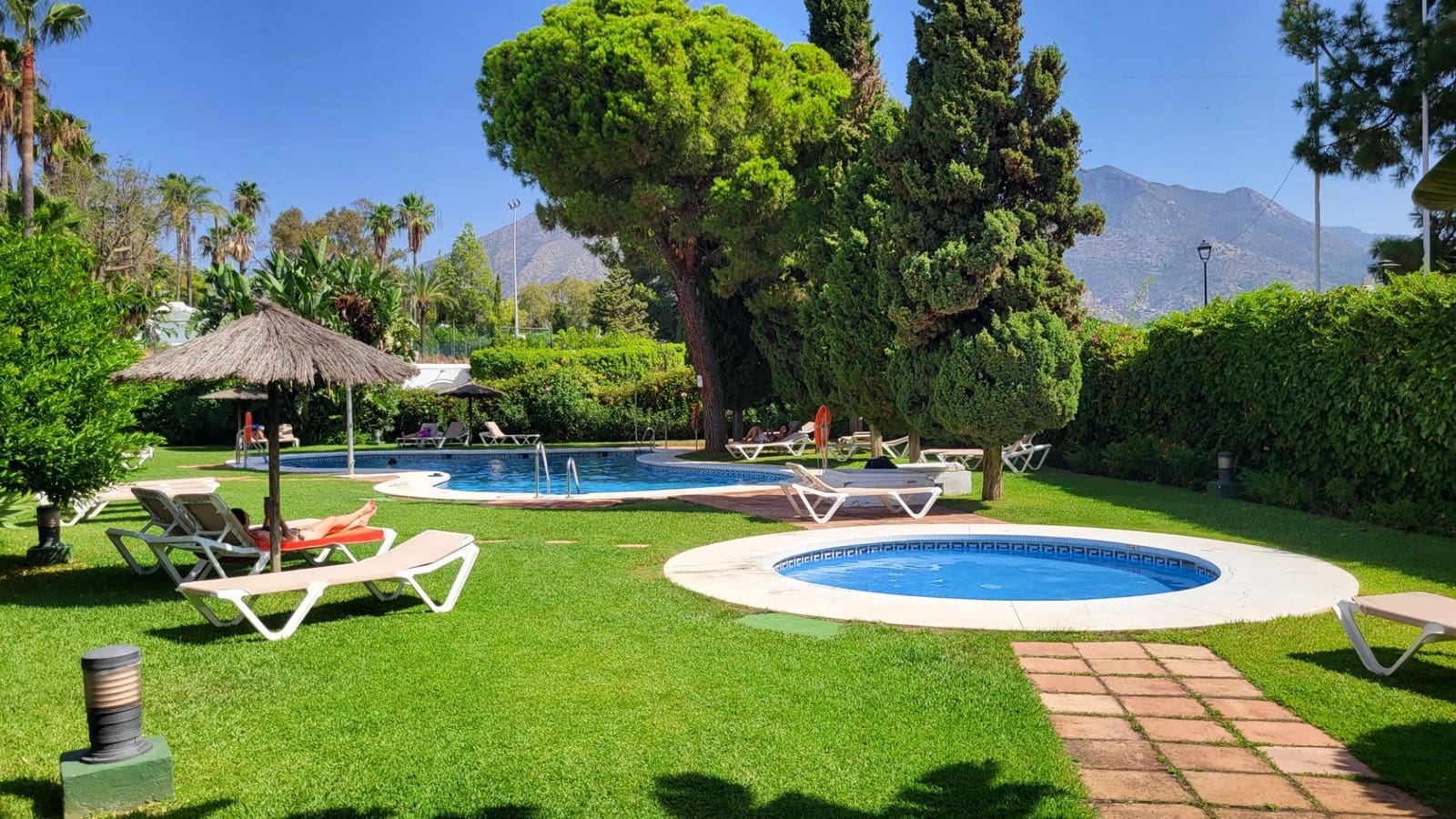 2 sovrum Lägenhet till salu i Marbella med pool - 450 000 € (Ref: 10100419)