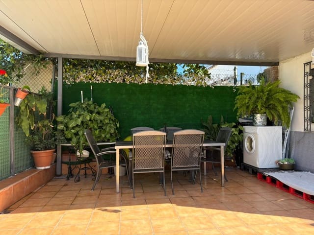 3 soveværelse Rækkehus til salg i Nueva Atalaya, Estepona med swimmingpool - € 310.000 (Ref: 10111005)