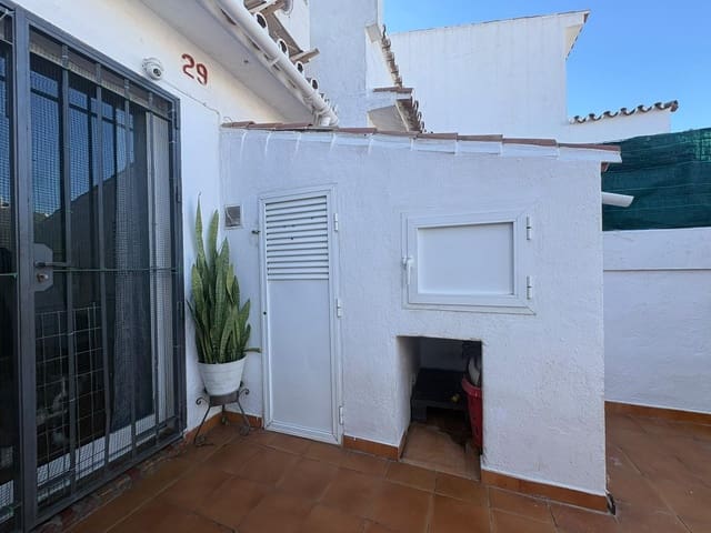 3 soveværelse Rækkehus til salg i Nueva Atalaya, Estepona med swimmingpool - € 310.000 (Ref: 10111005)