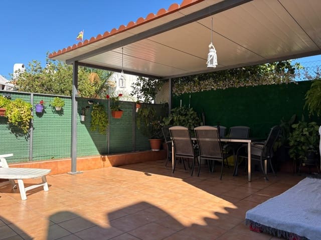 3 soveværelse Rækkehus til salg i Nueva Atalaya, Estepona med swimmingpool - € 310.000 (Ref: 10111005)
