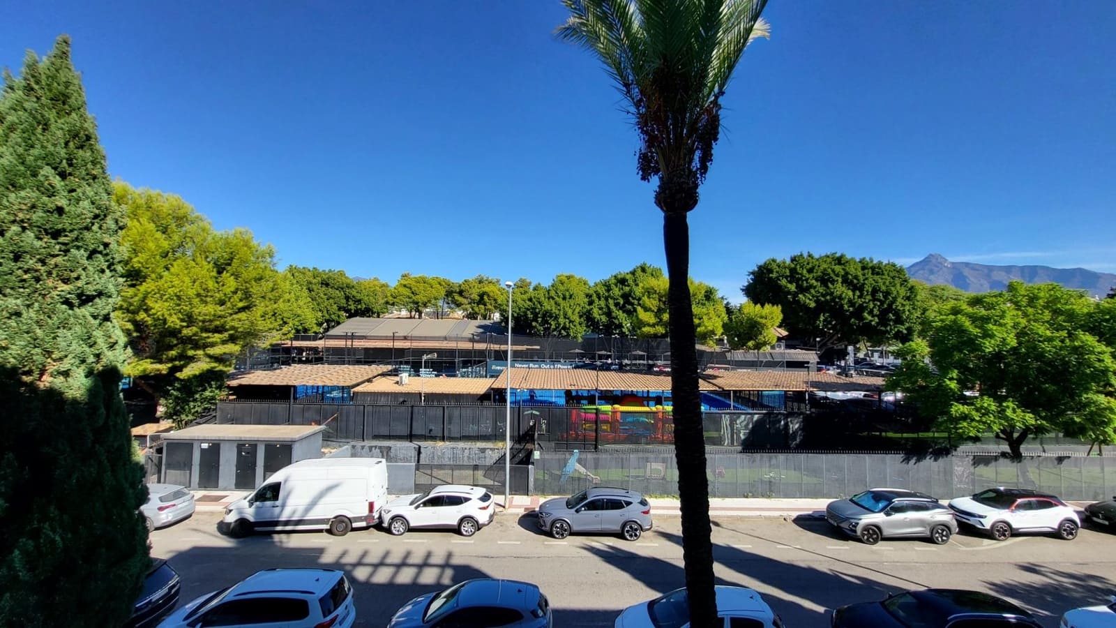 3 soveværelse Lejlighed til salg i Marbella med swimmingpool garage - € 595.000 (Ref: 10129397)