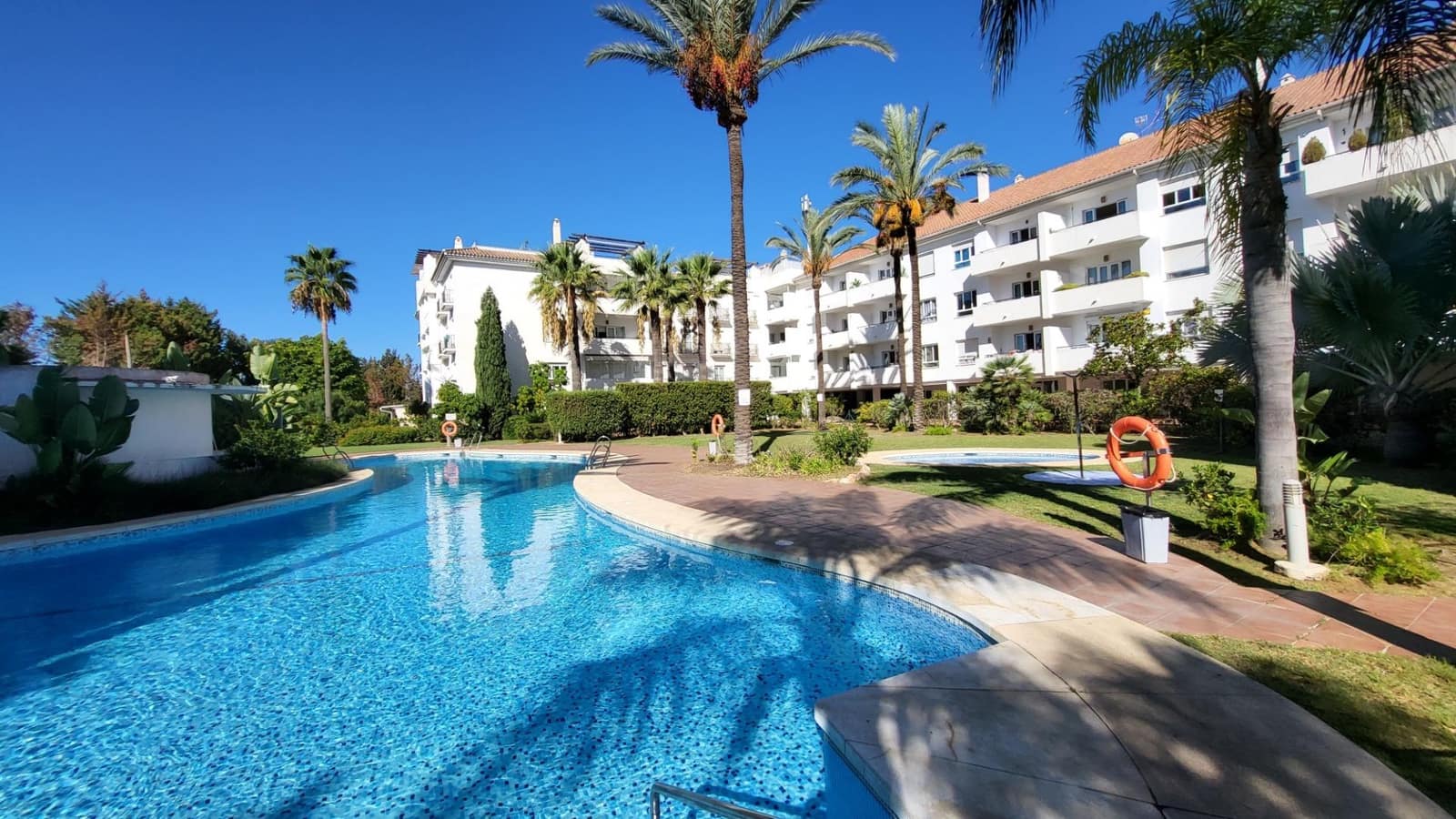 3 soveværelse Lejlighed til salg i Marbella med swimmingpool garage - € 595.000 (Ref: 10129397)