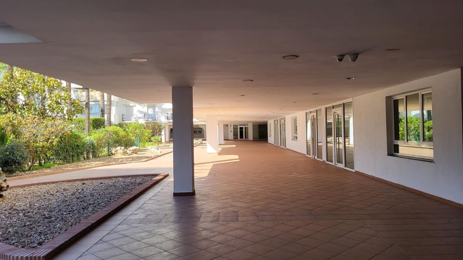 3 Zimmer Apartment zu vermieten in Marbella mit Pool Garage - 2.200 € (Ref: 10136293)