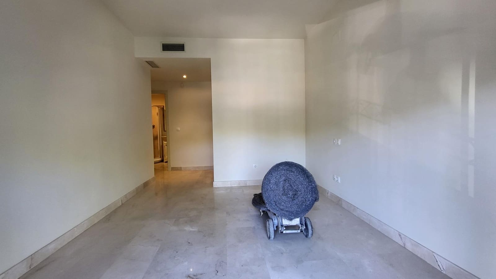 3 Zimmer Apartment zu vermieten in Marbella mit Pool Garage - 2.200 € (Ref: 10136293)