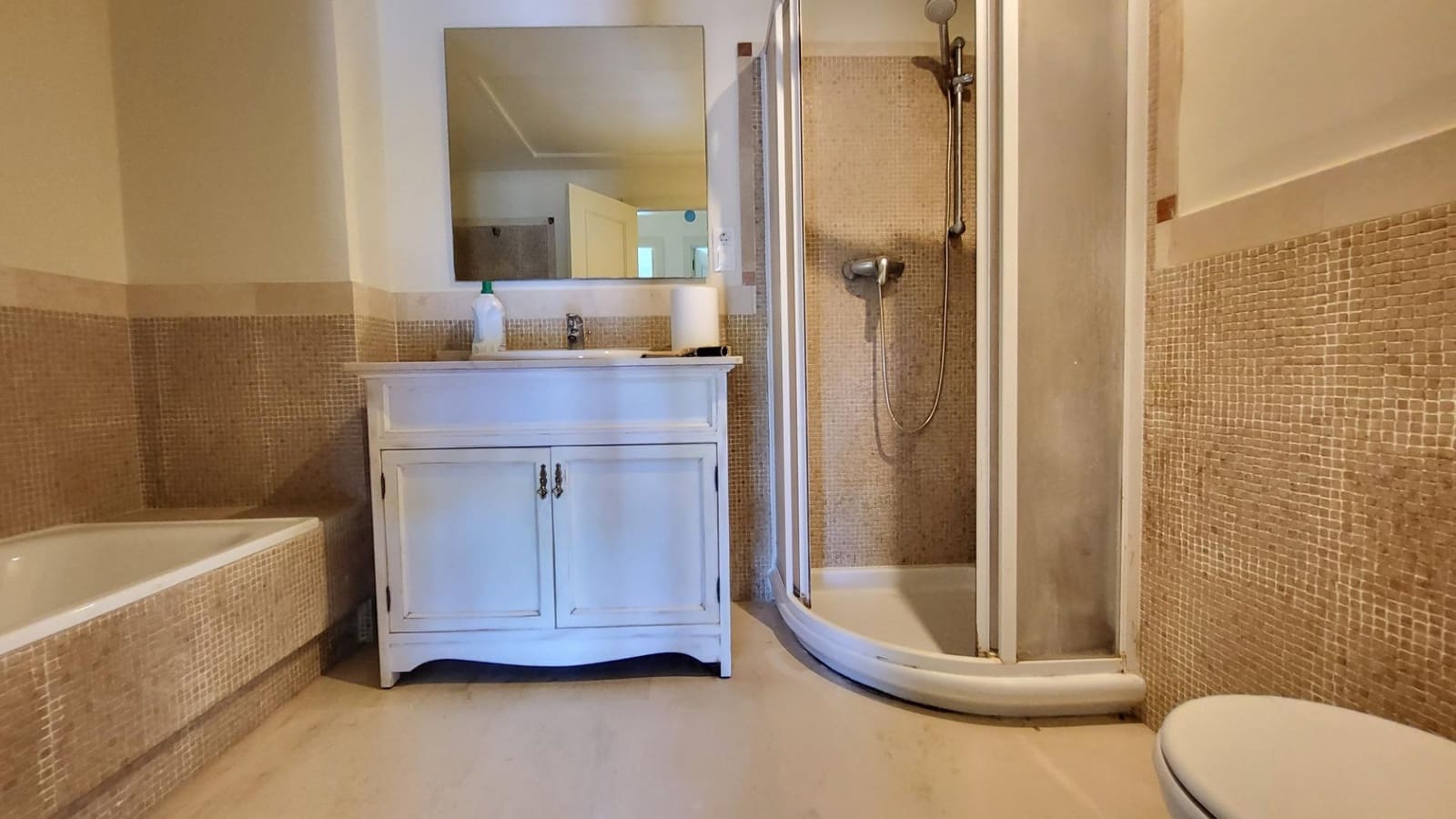 3 Zimmer Apartment zu vermieten in Marbella mit Pool Garage - 2.200 € (Ref: 10136293)
