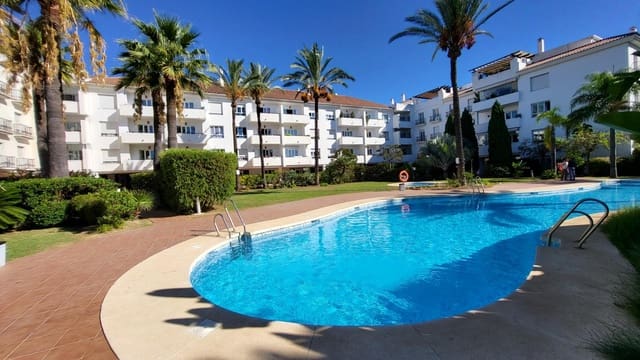 3 Zimmer Apartment zu vermieten in Marbella mit Pool Garage - 2.200 € (Ref: 10136293)