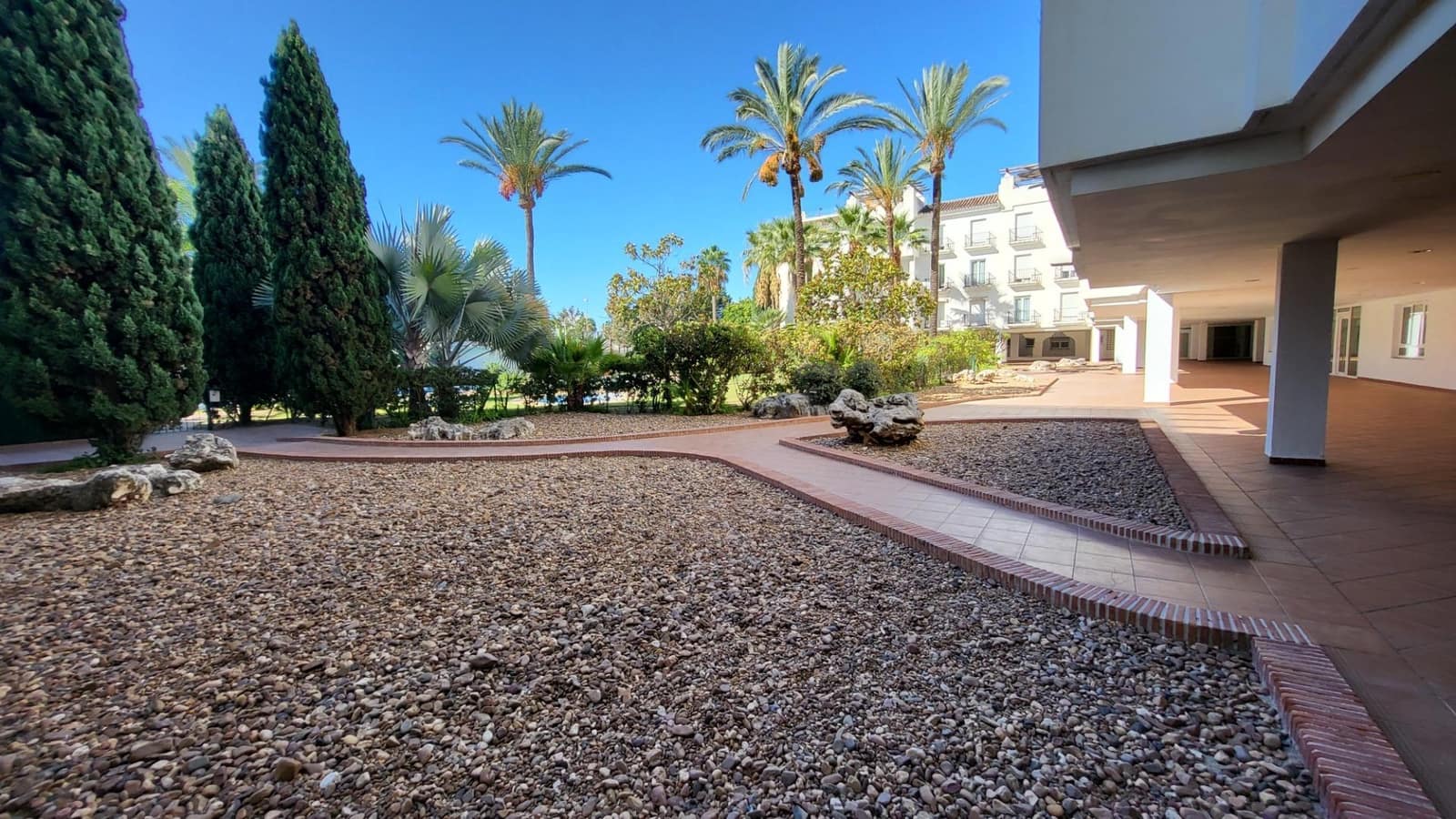 3 Zimmer Apartment zu vermieten in Marbella mit Pool Garage - 2.200 € (Ref: 10136293)