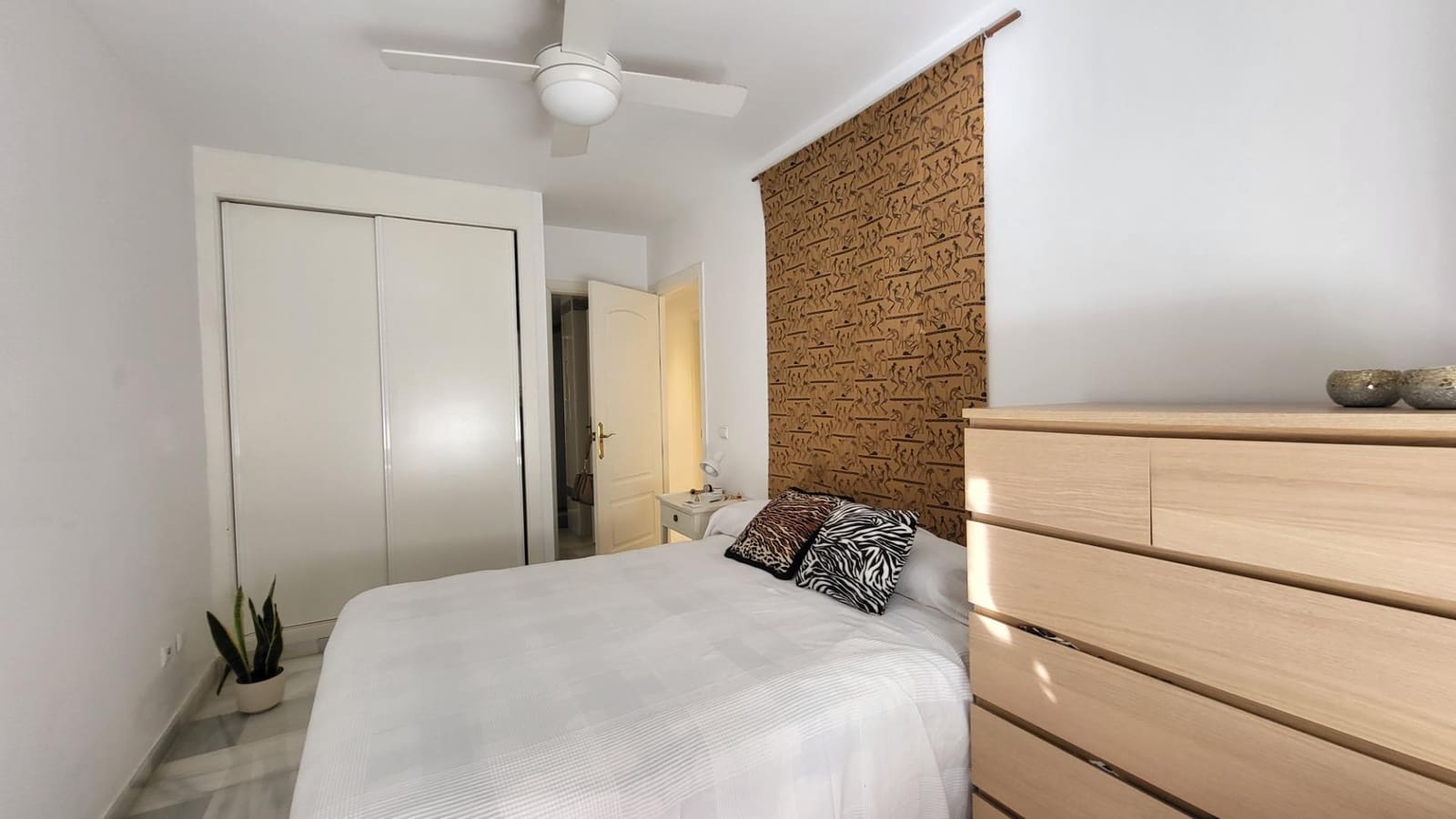 2 slaapkamer Flat te koop in San Pedro de Alcantara met garage - € 460.000 (Ref: 10142592)