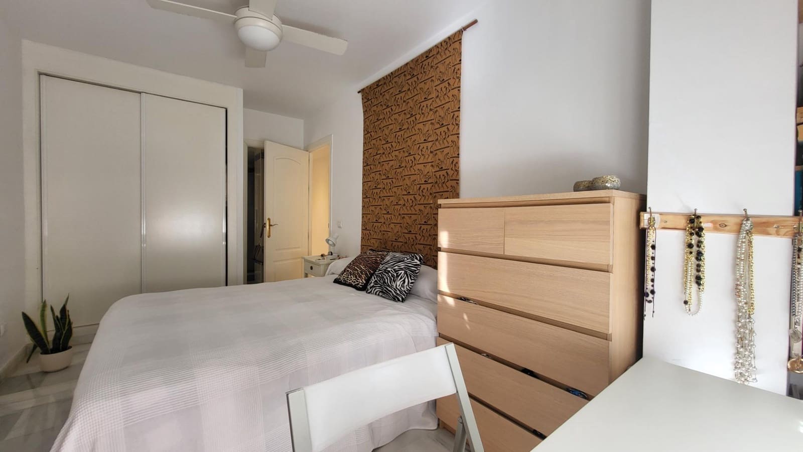 2 slaapkamer Flat te koop in San Pedro de Alcantara met garage - € 460.000 (Ref: 10142592)