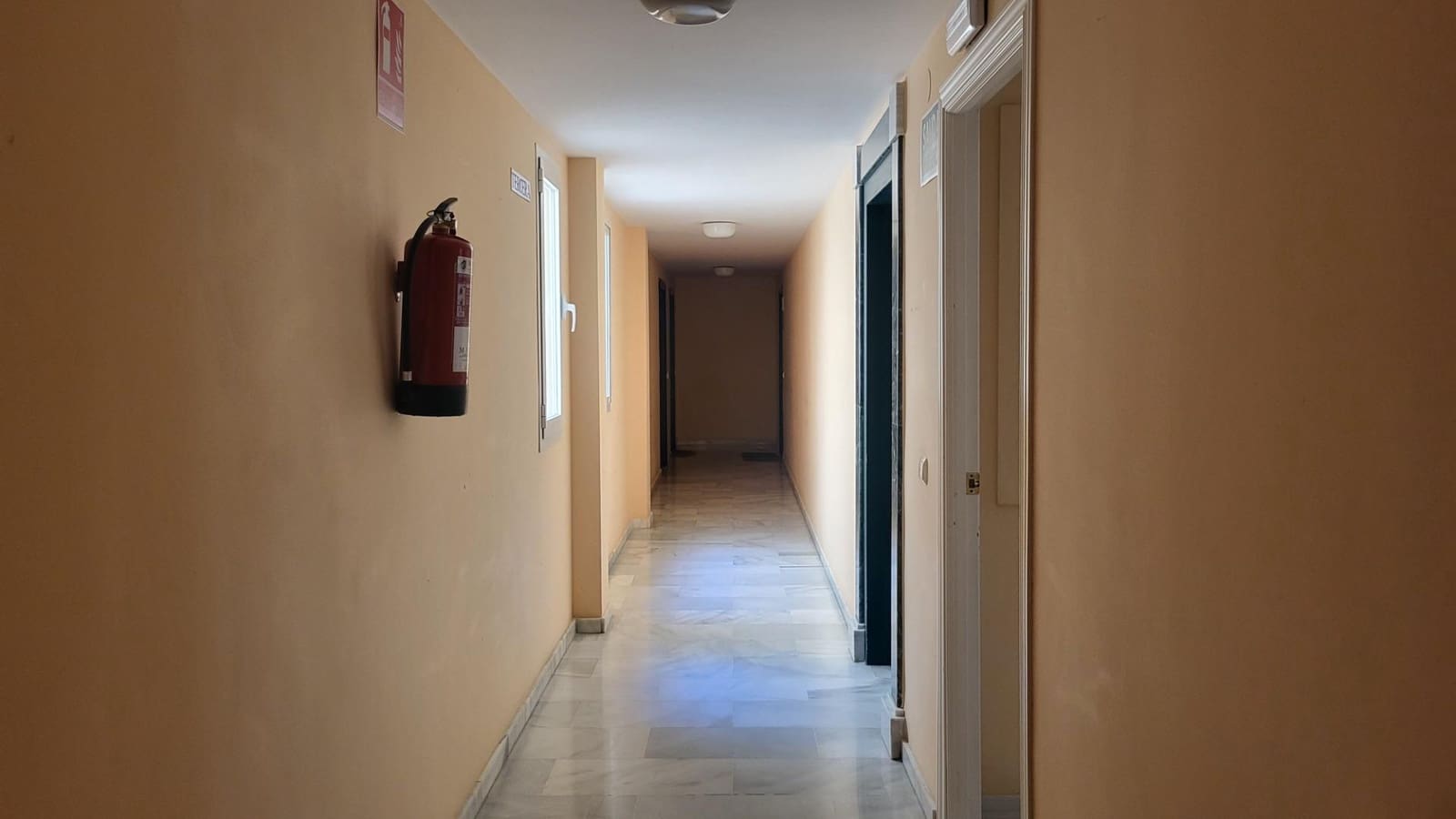2 slaapkamer Flat te koop in San Pedro de Alcantara met garage - € 460.000 (Ref: 10142592)