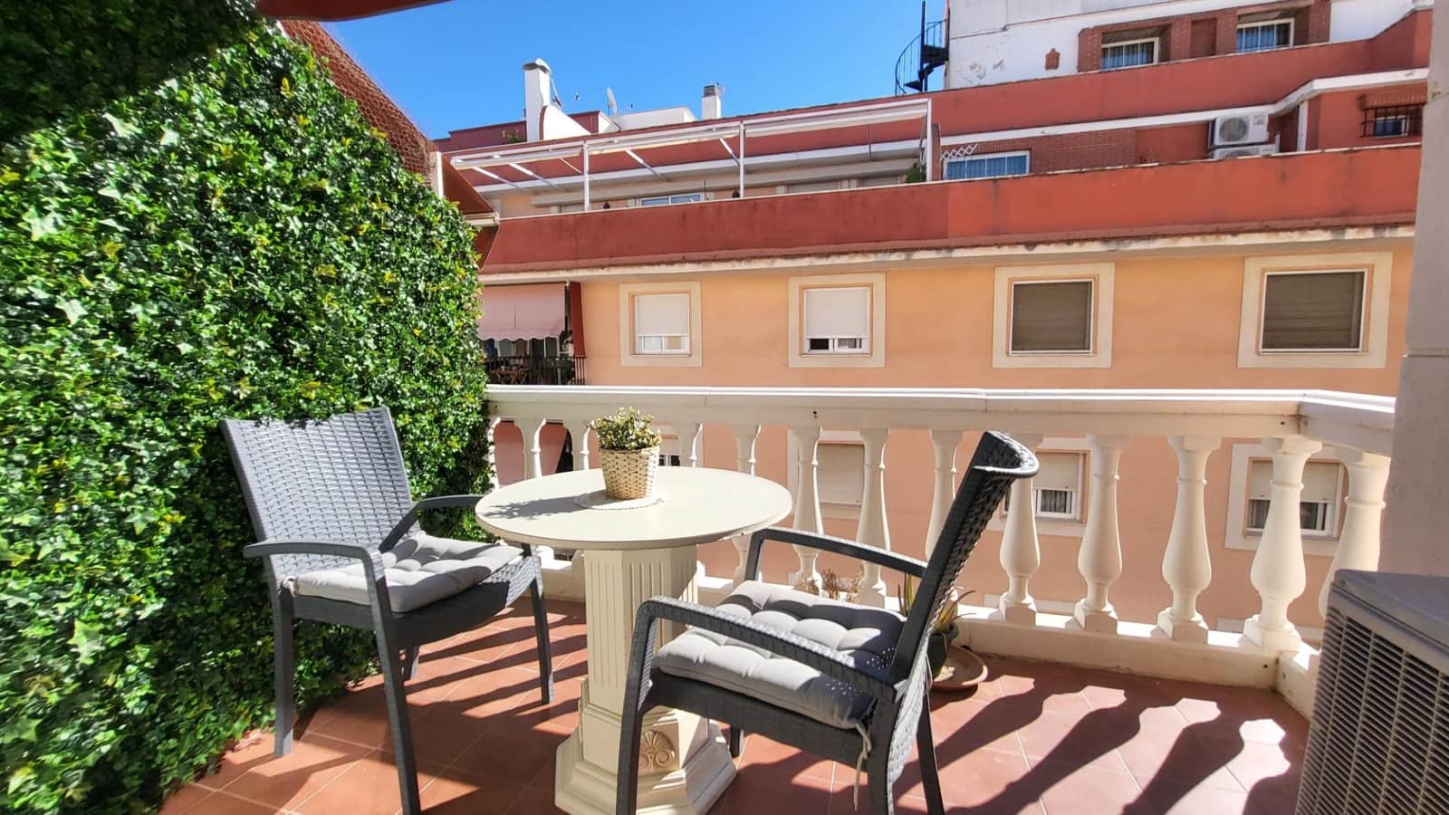 2 slaapkamer Flat te koop in San Pedro de Alcantara met garage - € 460.000 (Ref: 10142592)
