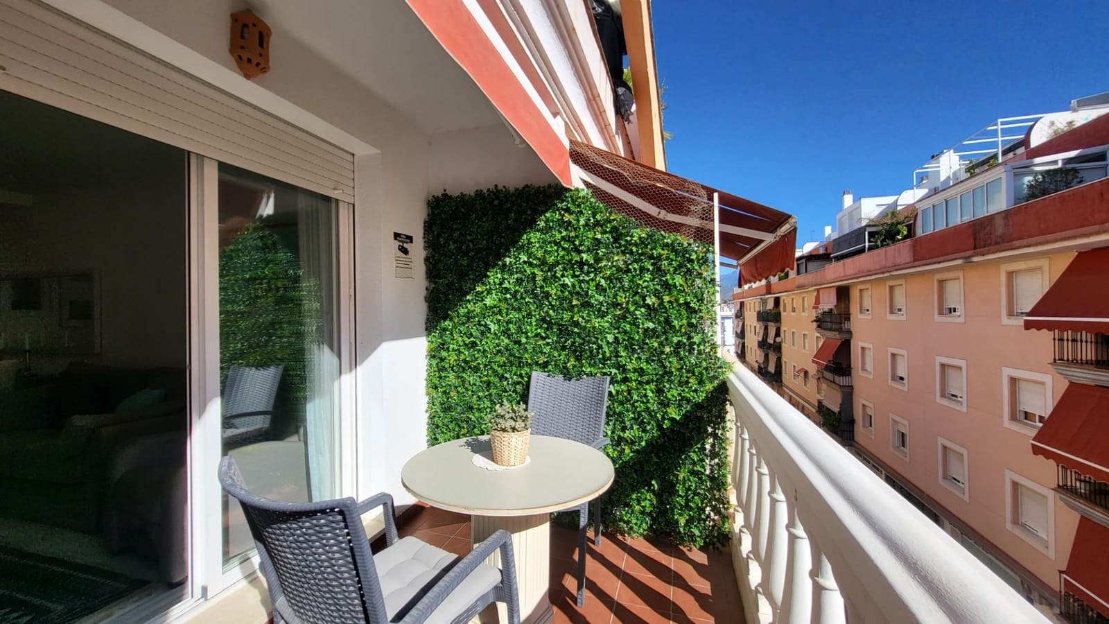 2 slaapkamer Flat te koop in San Pedro de Alcantara met garage - € 460.000 (Ref: 10142592)