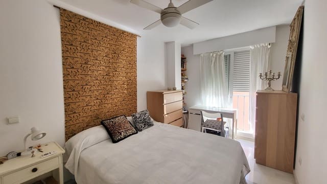 2 slaapkamer Flat te koop in San Pedro de Alcantara, Marbella met garage - € 460.000 (Ref: 10142592)
