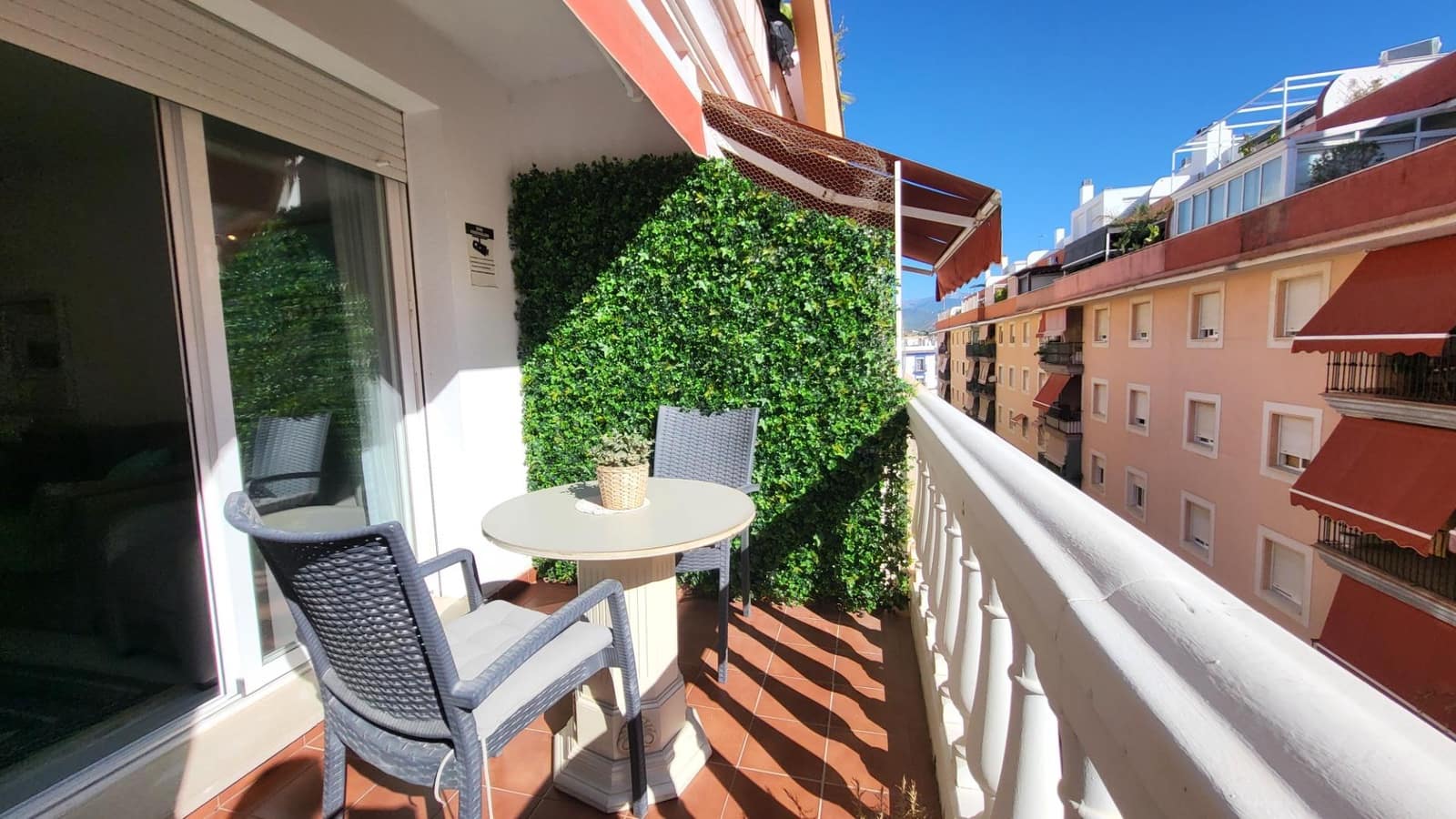 2 slaapkamer Flat te koop in San Pedro de Alcantara met garage - € 460.000 (Ref: 10142592)