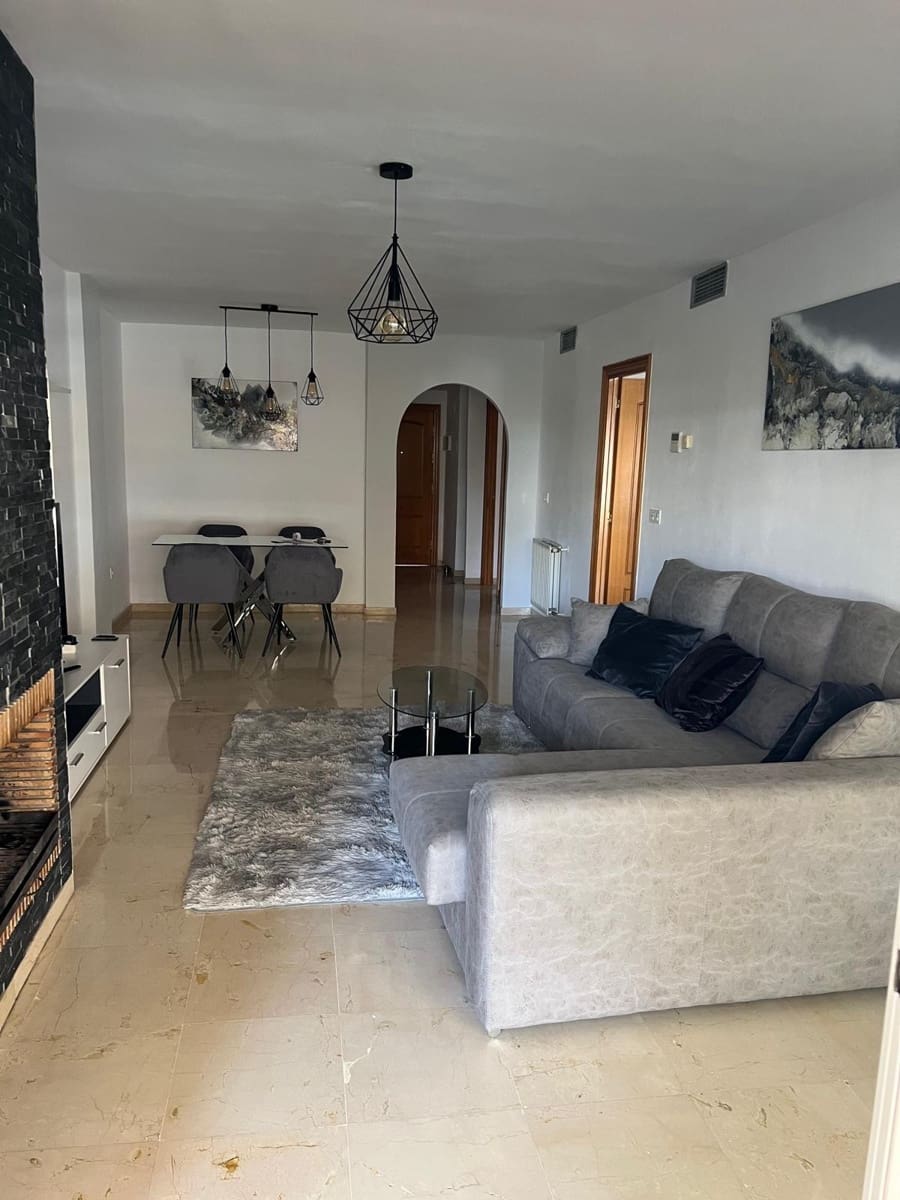 2 slaapkamer Appartement te huur in Guadalmina met zwembad garage - € 1.800 (Ref: 10148962)