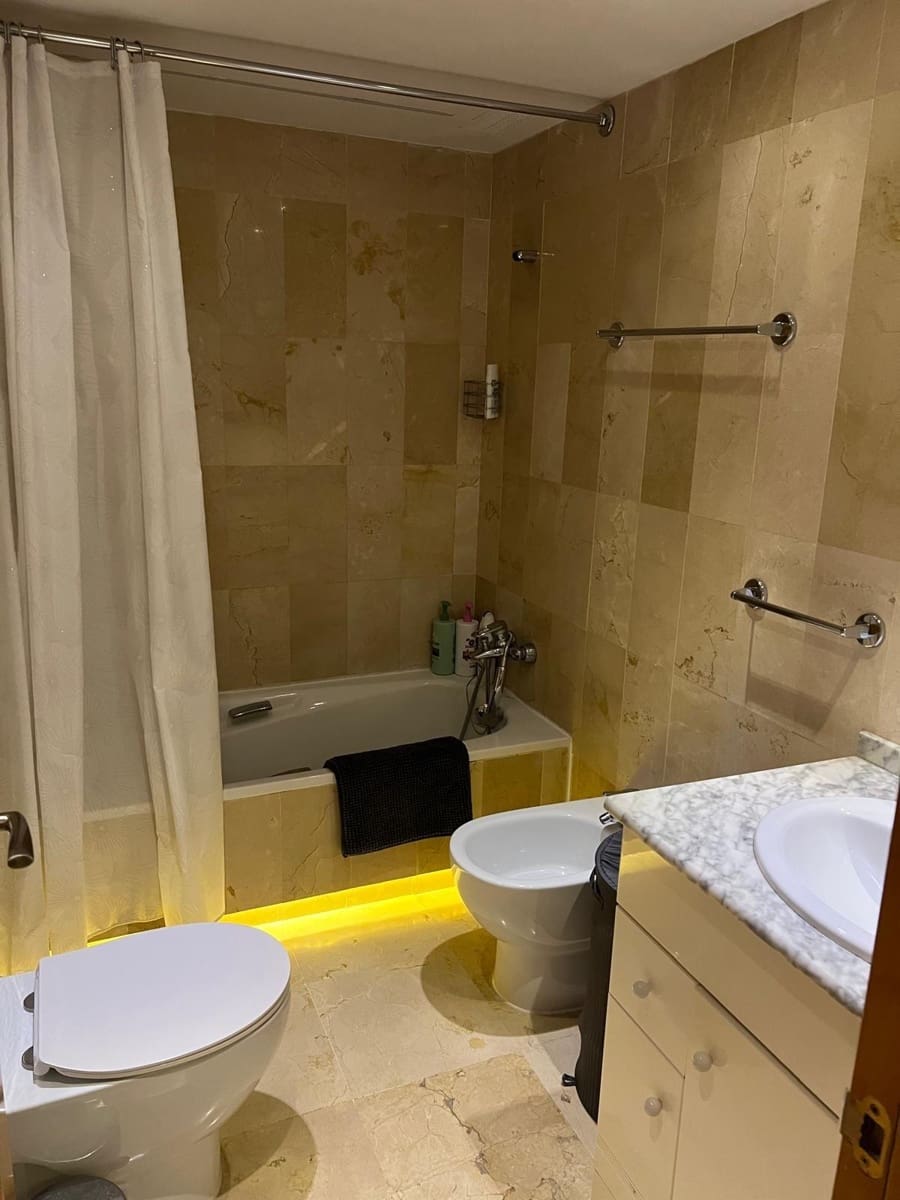 2 slaapkamer Appartement te huur in Guadalmina met zwembad garage - € 1.800 (Ref: 10148962)