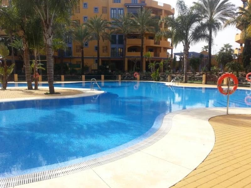 Apartamento de 1 habitación en San Pedro de Alcantara en alquiler con piscina garaje - 1.700 € (Ref: 10153646)