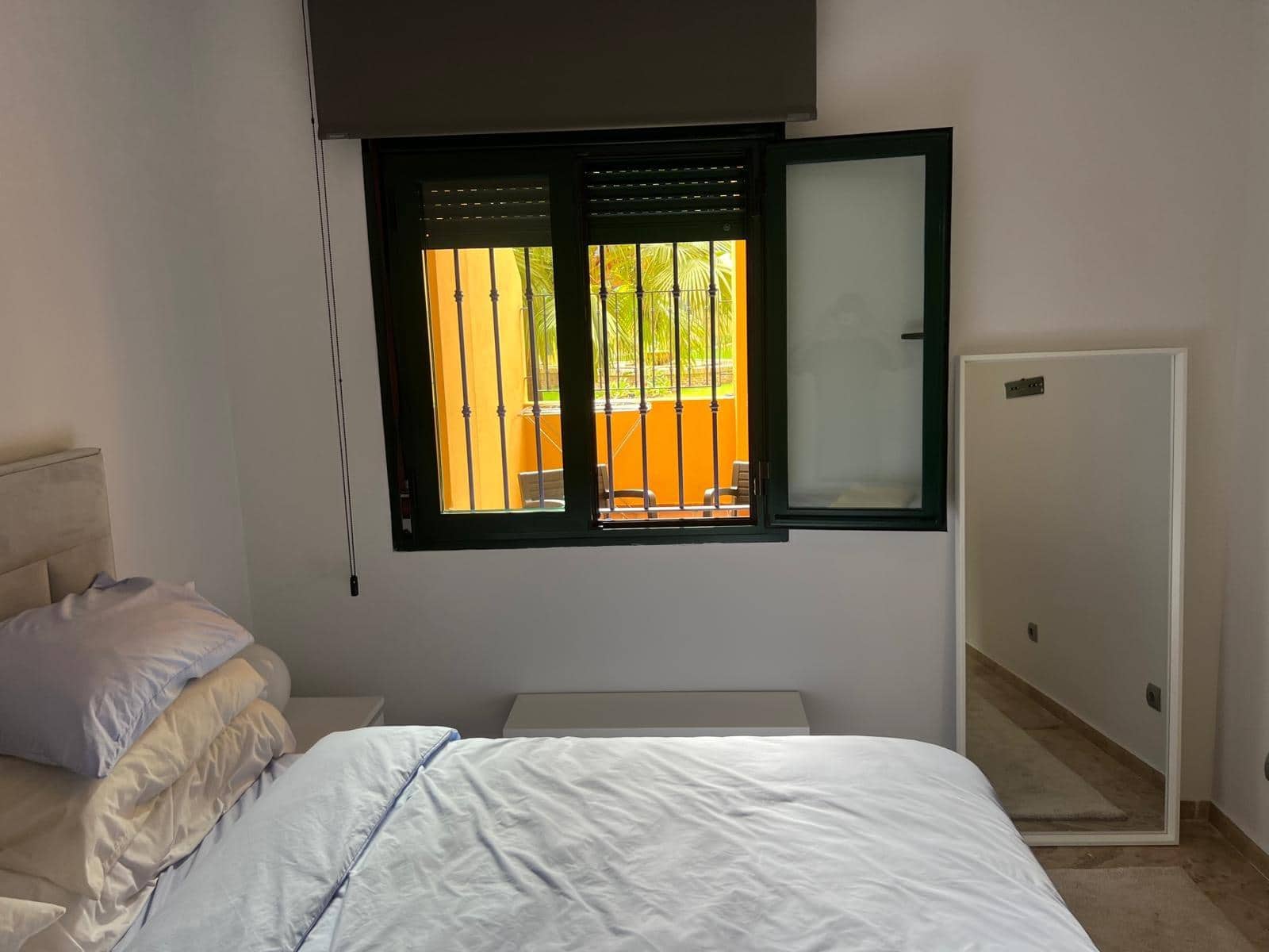 Apartamento de 1 habitación en San Pedro de Alcantara en alquiler con piscina garaje - 1.700 € (Ref: 10153646)