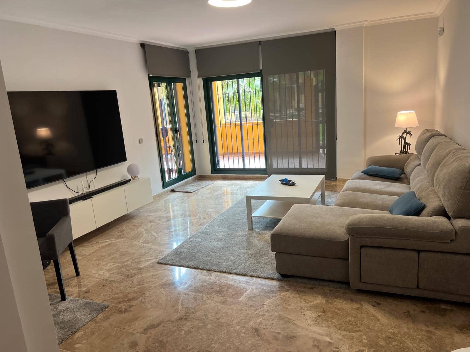 Apartamento de 1 habitación en San Pedro de Alcantara en alquiler con piscina garaje - 1.700 € (Ref: 10153646)