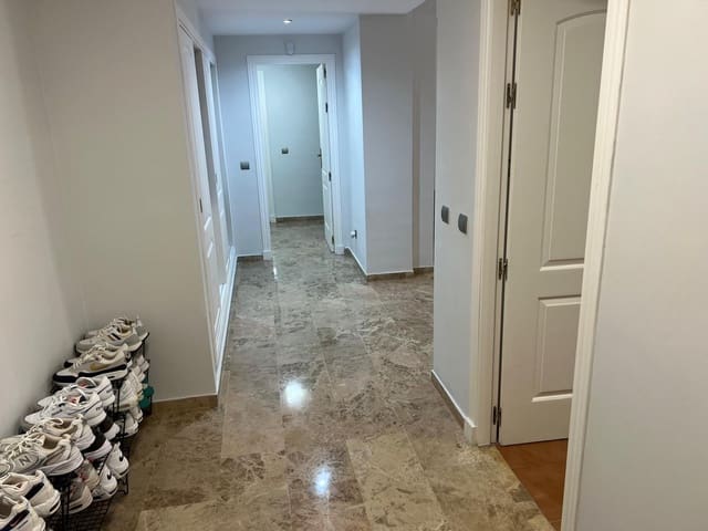 Apartamento de 1 habitación en Nueva Alcántara, Marbella en alquiler con piscina garaje - 1.700 € (Ref: 10153646)