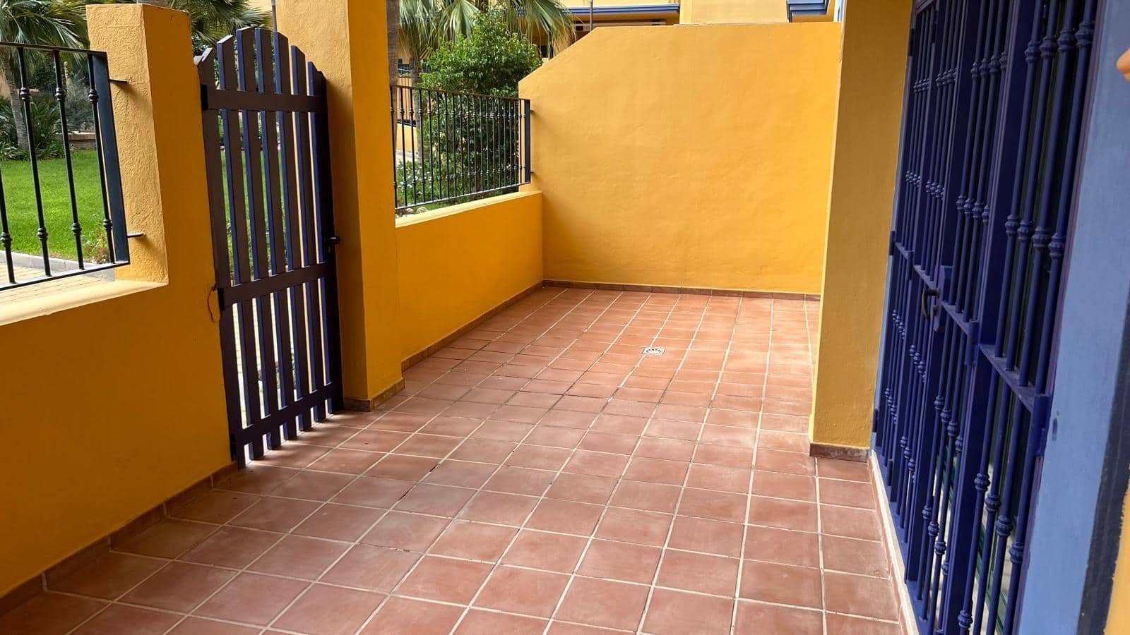Apartamento de 1 habitación en San Pedro de Alcantara en alquiler con piscina garaje - 1.700 € (Ref: 10153646)