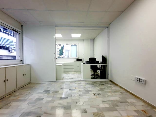 Bureau à vendre à San Pedro de Alcantara, Marbella - 110 000 € (Ref: 8146155)