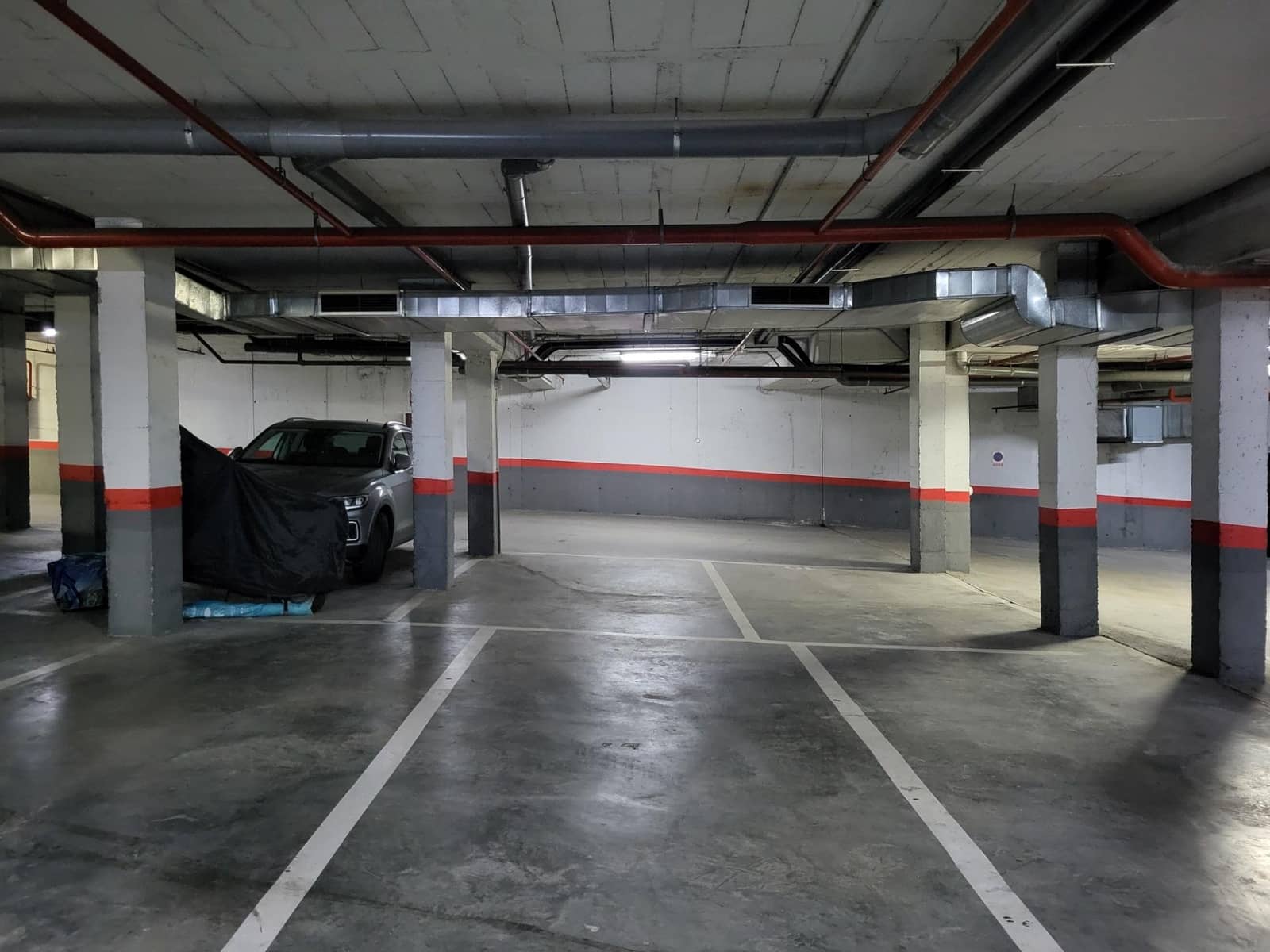 Bureau de 2 chambres à louer à San Pedro de Alcantara avec piscine garage - 1 250 € (Ref: 9683909)