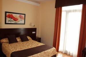 31 slaapkamer Hotel te koop in Benaojan met zwembad - € 1.700.000 (Ref: 9683910)