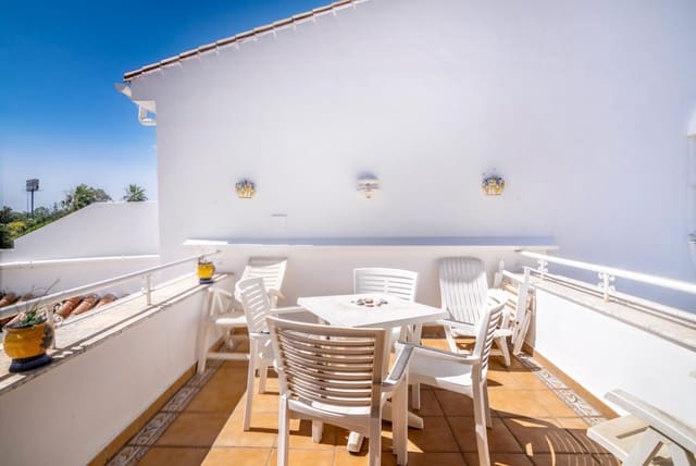 2 makuuhuone Huoneisto myytävänä paikassa El Paraiso, Estepona mukana uima-altaan - 280 000 € (Ref: 9683911)